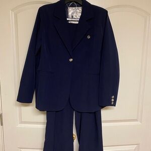 Pants Suit